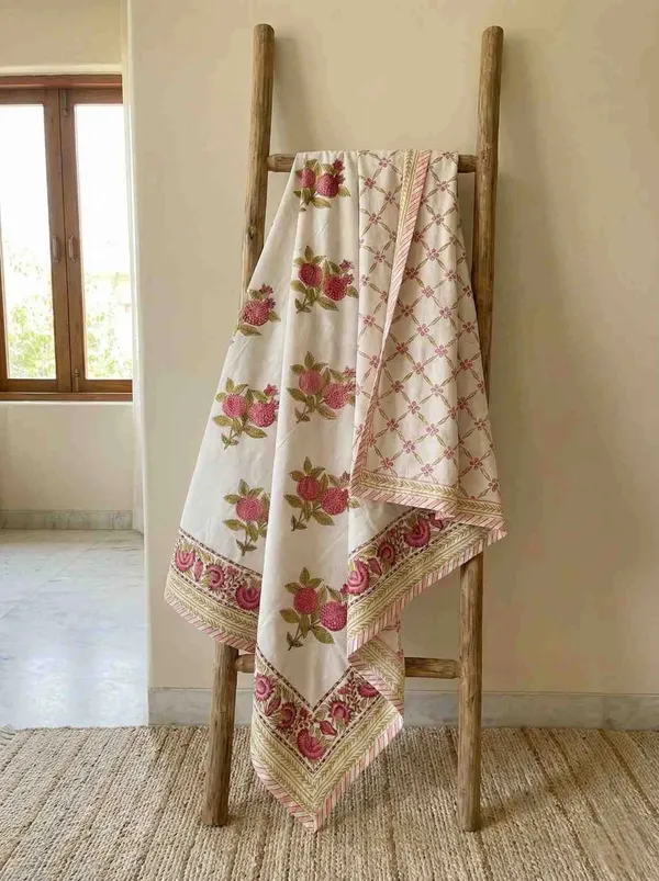 Exquisite_pure_cotton_mulmul_pair_of_single_handblock_dohars_with_inner_layer_in_flannel_in_beautiful_magenta_and_green_on_white