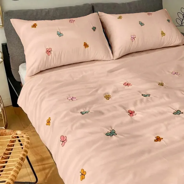 Exquisite_Embroidered_Bedsheet__In_Multicolour_Butterfly_Pattern_On_Peach_Premium_Cotton_Bedsheet_With_Two_Pillow_Covers