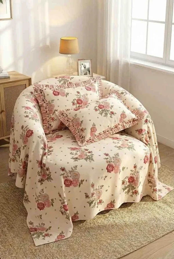 Exquisite_floral_print_in_peach_and__maroon_on_light_peach_premium_twill_cotton_double_bedsheet_with_two_pillow_covers