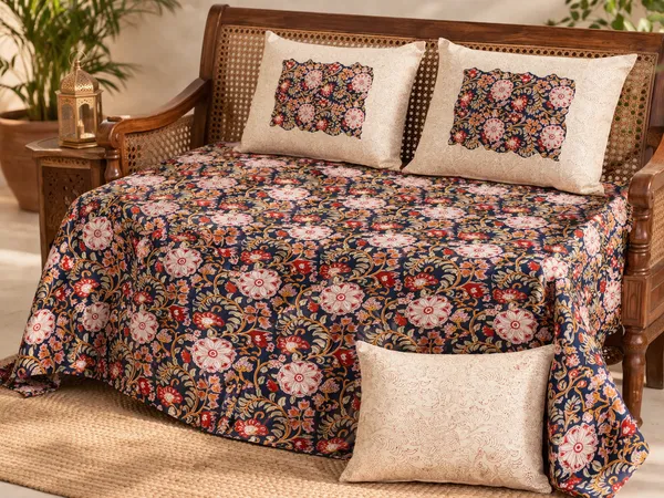 Exquisite_floral_print_in_Navy_blue_and_cream_cotton_double_bedsheet_and_two_pillow_covers