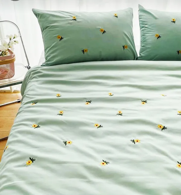 Exquisite_Embroidered_Bedsheet_With_Yellow_Floral_Pattern_On_Green_In_Premium_Cotton_Bedsheet_Along_With_Two_Pillow_Covers