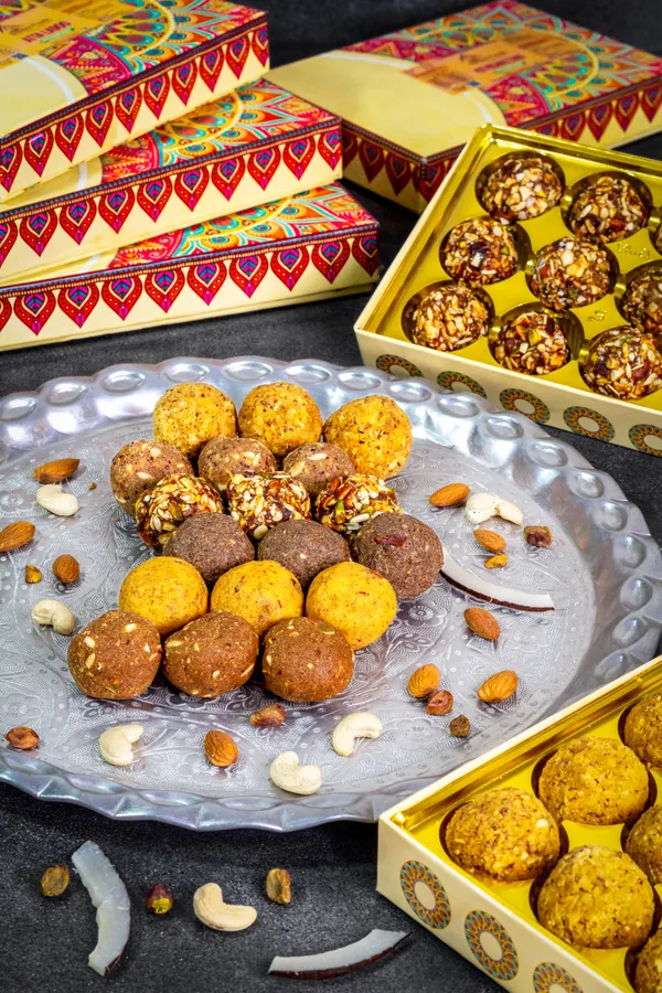 Premium_Homemade_High_Quality_Mix_Ladoo_Pack_500gm