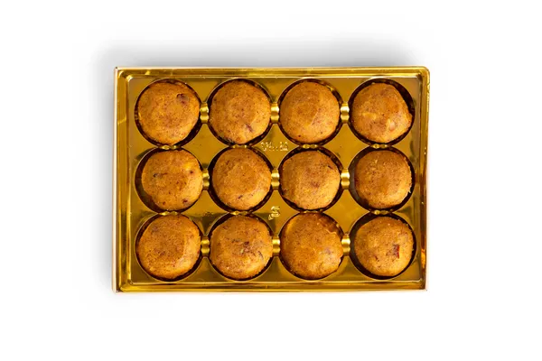 Besan_Ladoo_Is_A_Traditional_Indian_Sweet_Made_With_Flour,_Ghee,_And_Sugar_500gm