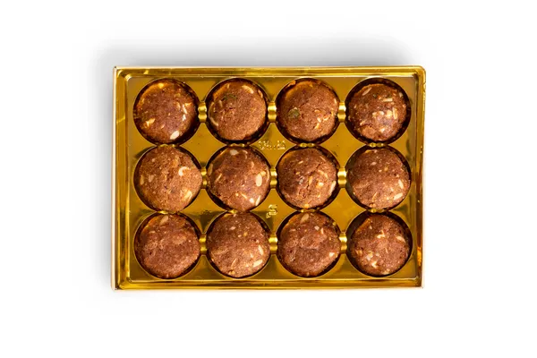 Homemade_Dry_Fruits_Aata_Gond_Ladoos_/_Pinniyan_Laddoos_500gm