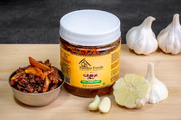 Premium_Homemade_Garlic_Ginger_Pickle