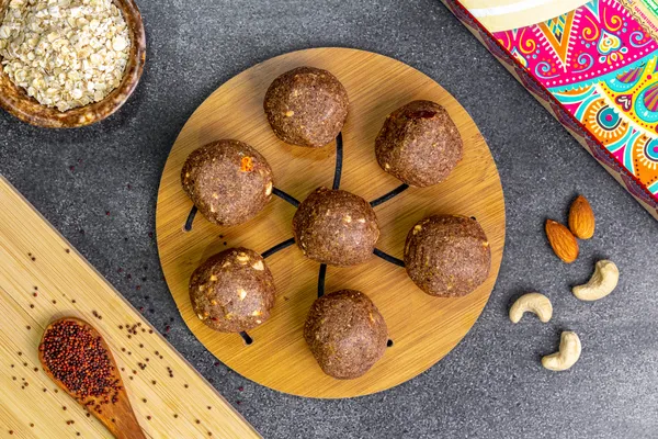 Homemade_Ragi_Oats_Ladoo_Laddoos_500gm
