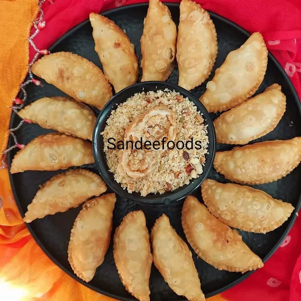 Premium_Homemade_High_Quality_Desi_Ghee_Gujiyas_500gm