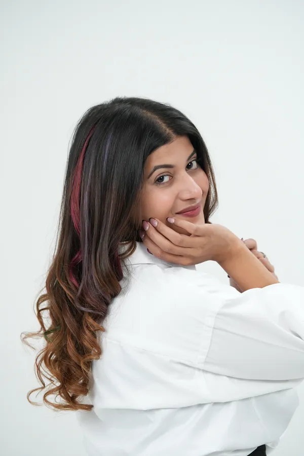 Roots_Hair_Coloured_Streaks