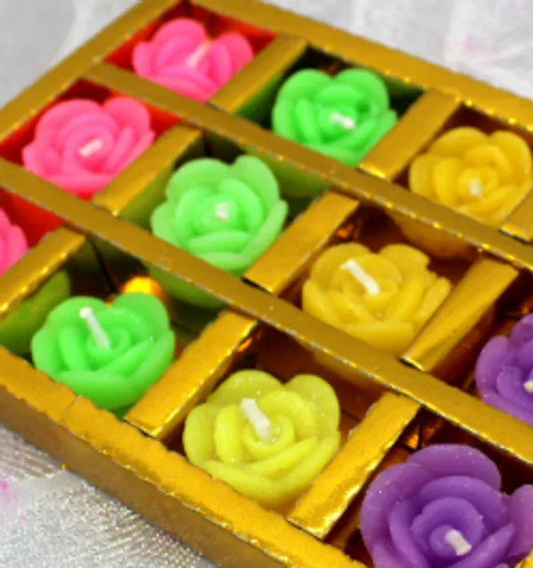 Pack_Of_24_Multicolor_Wax_Floating