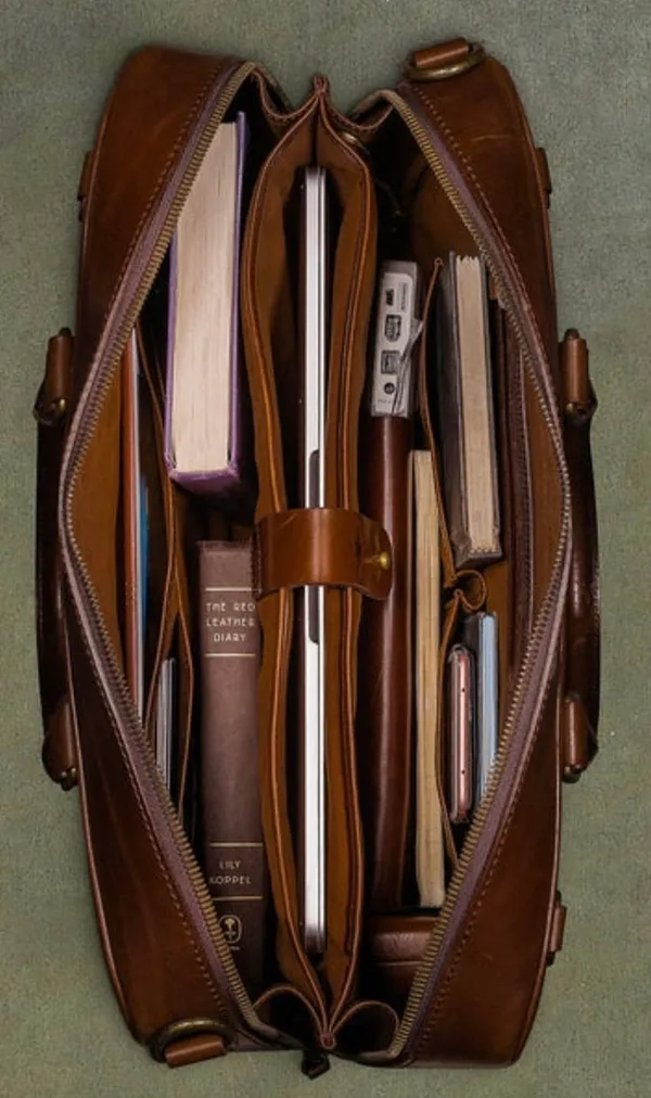 Executive_Vintage_Leather_Laptop_Briefcase_–_Premium_Office_Messenger_Bag