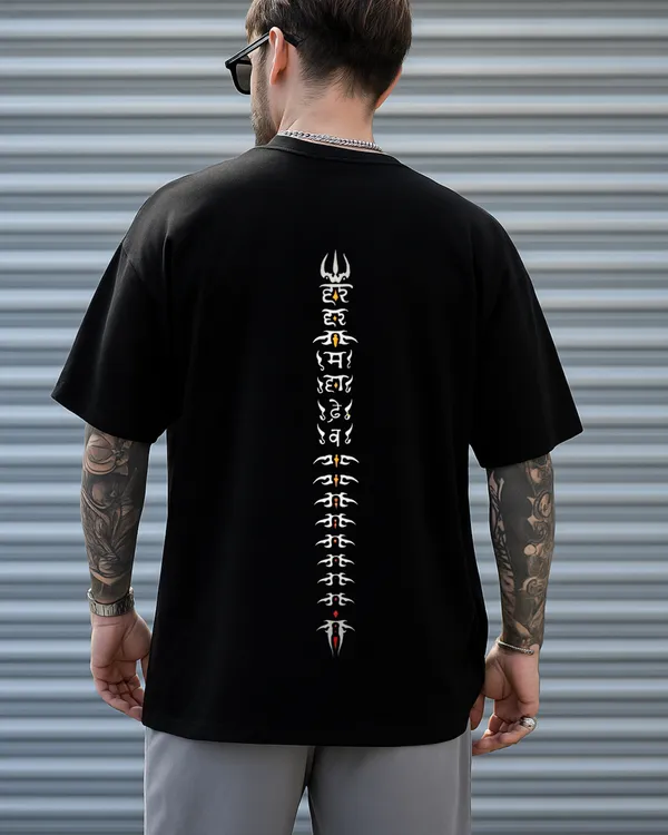 Black_Trishul_Spine:_Maha_Mrityunjaya_Oversized_Printed_T-Shirt