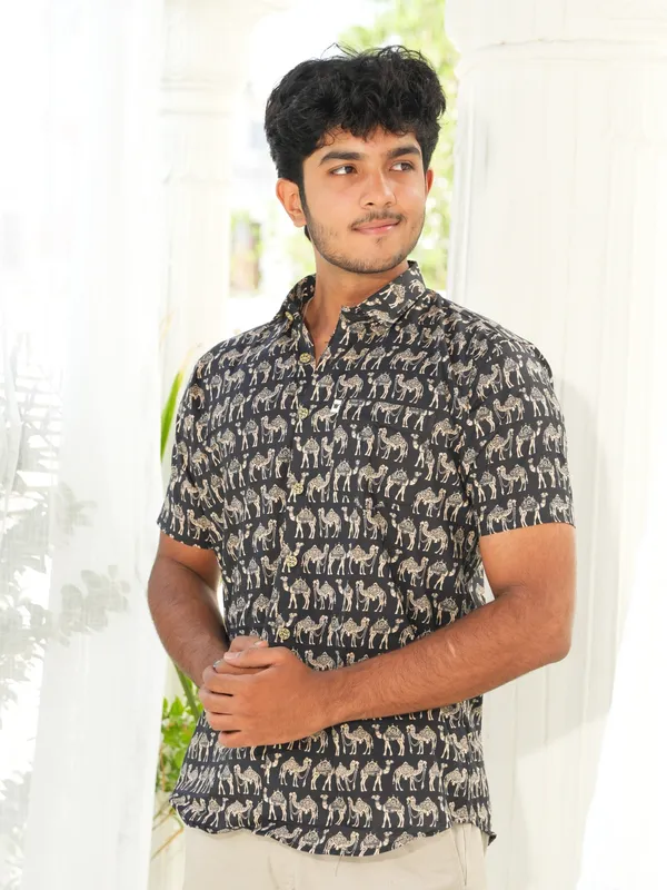 Jaipuri_Print_Black_Pure_Cotton_Hand_Block___Half_Sleeve_Shirt_For_Men