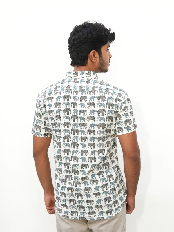 Jaipuri_Print_White_Pure_Cotton_Hand_Block___Half_Sleeve_Shirt_For_Men