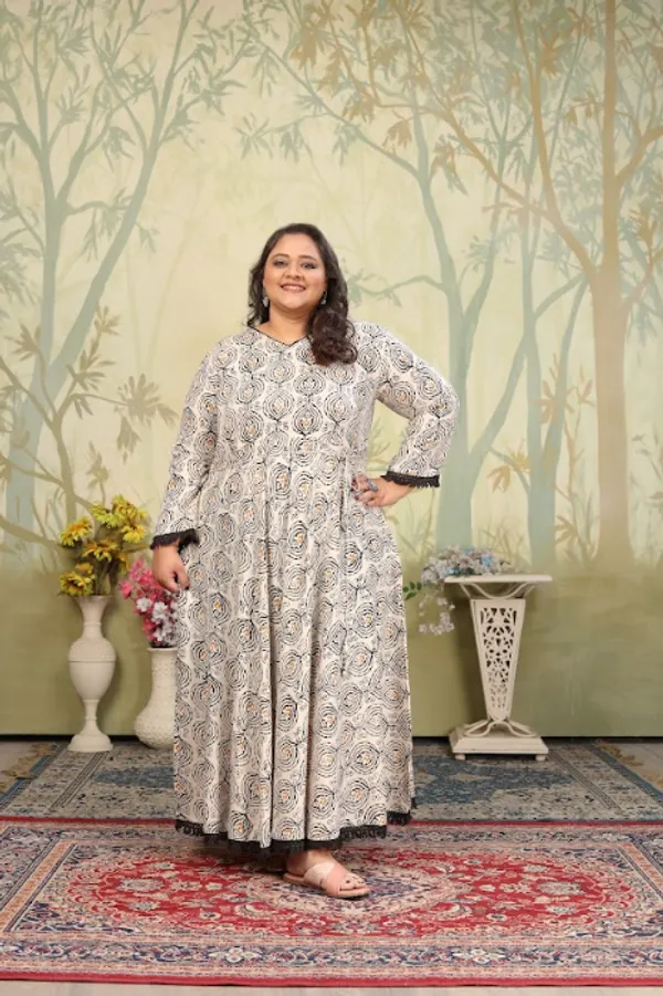 White_Premium_Rayon_Kurti_Set_For_Women_(Plus_Size)