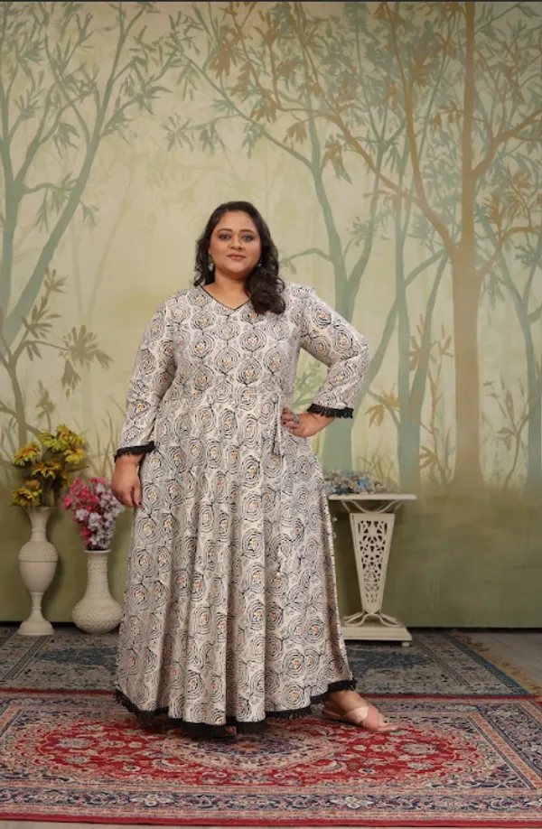 White_Premium_Rayon_Kurti_Set_For_Women_(Plus_Size)
