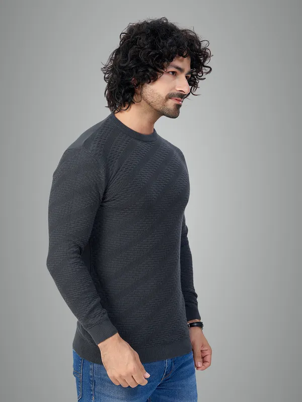 Charcoal_Grey_Cotton_Solid_Premium_Flat_Knit_Round_Neck_T-Shirt_Full_Sleeves_For_Men