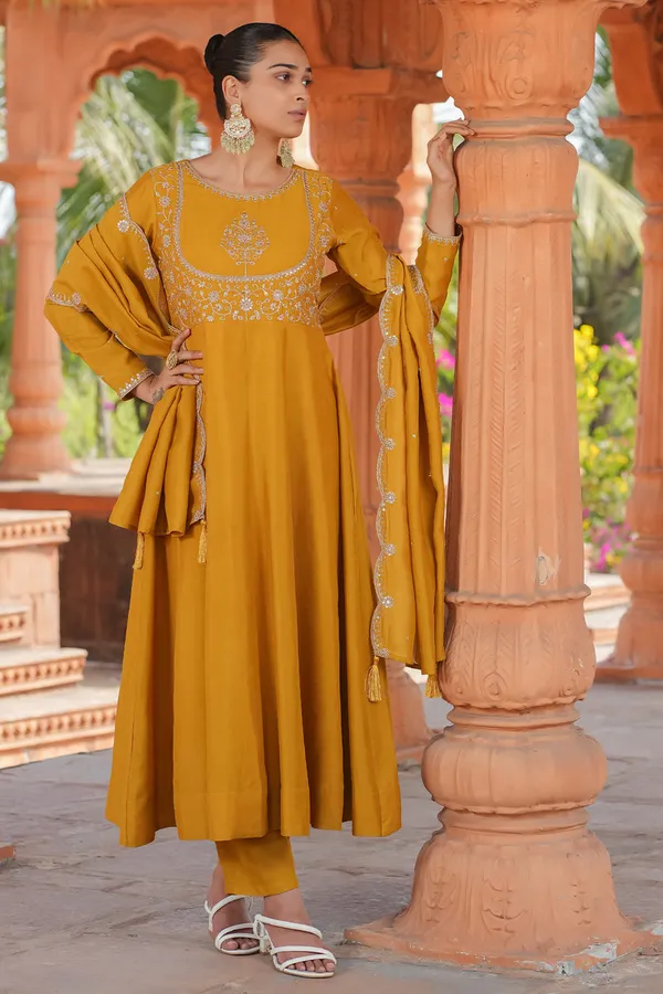 Mustard__Ethnic_Set