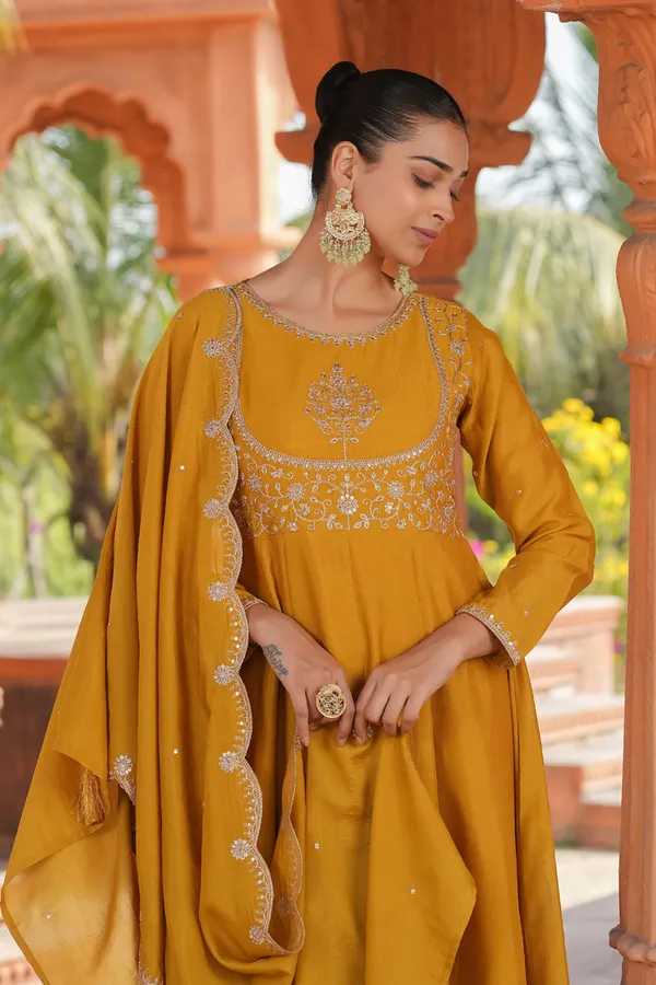 Mustard__Ethnic_Set