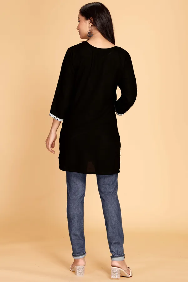 Black_and_Light_Green_Viscose_Rayon_Chikan_Embroidery_Casual_Kurta_For_Women