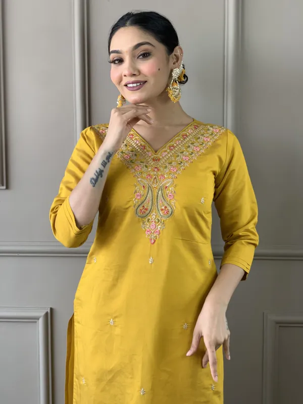 MADHAV_Women_Kurta_Pant_Dupatta_Set