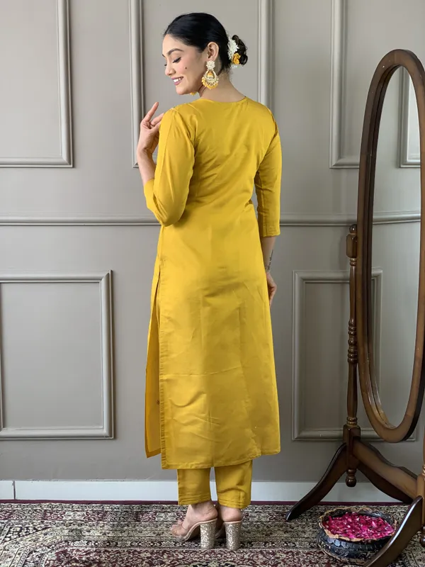 MADHAV_Women_Kurta_Pant_Dupatta_Set