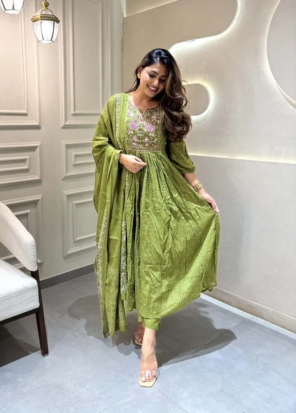 MADHAV_Women_Kurta_Pant_Dupatta_Set