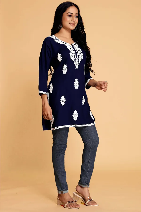 Blue_Viscose_Rayon_Chikan_Embroidery_Casual_Kurta_For_Women