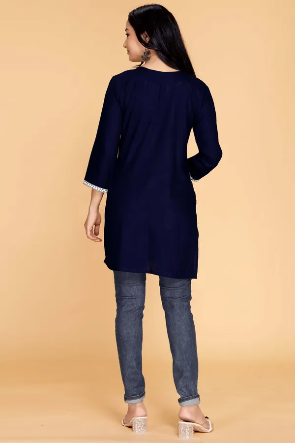 Blue_Viscose_Rayon_Chikan_Embroidery_Casual_Kurta_For_Women