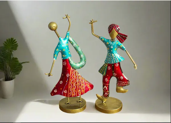 Dancing_Dandiya_Couple_Showpiece_–_Multicolor_–_Set_of_2