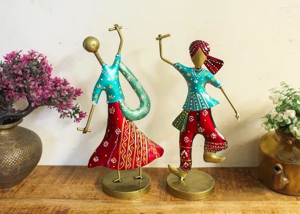Dancing_Dandiya_Couple_Showpiece_–_Multicolor_–_Set_of_2