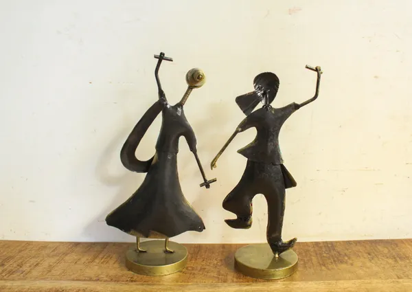 Dancing_Dandiya_Couple_Showpiece_–_Multicolor_–_Set_of_2