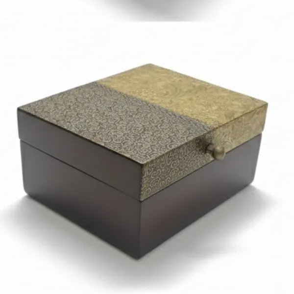 Dual-Tone_Etched_Brass_&_Wood_Trinket_Box