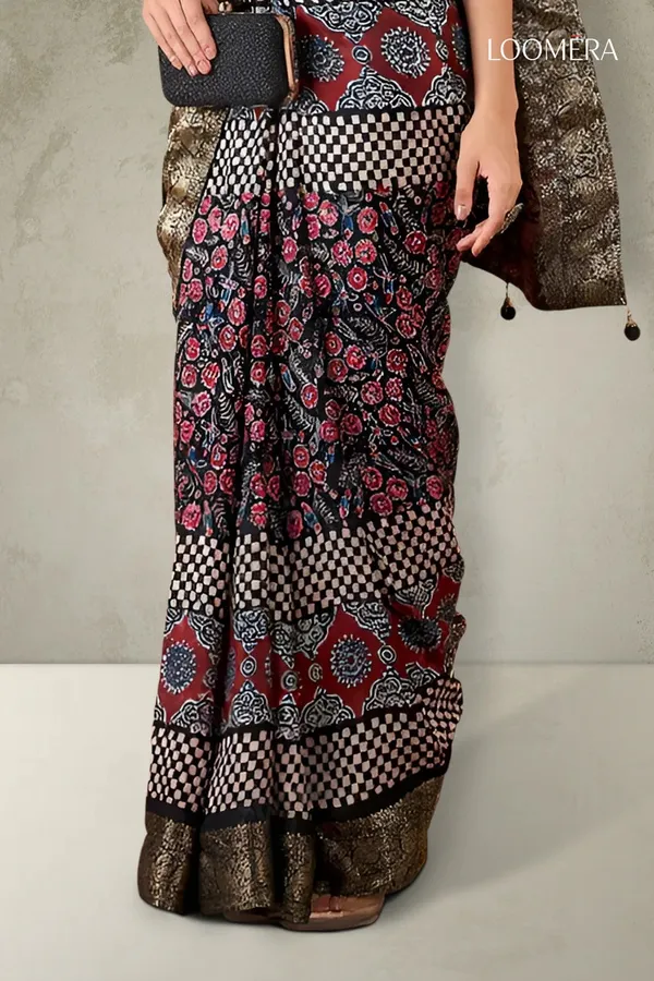 Black_Ajrakh_Saree_with_Zari_Border