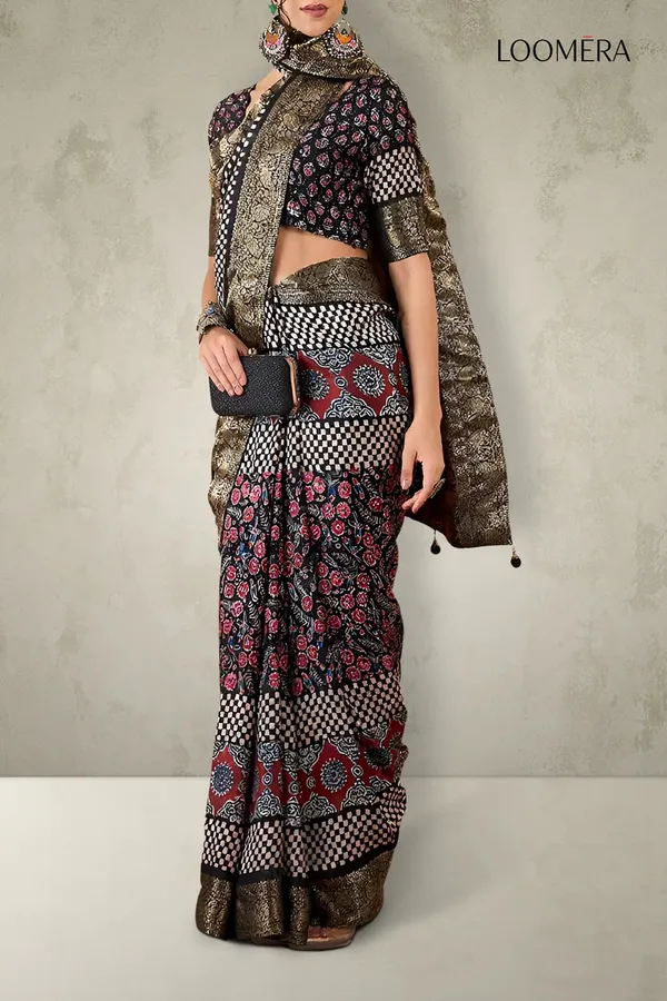 Black_Ajrakh_Saree_with_Zari_Border
