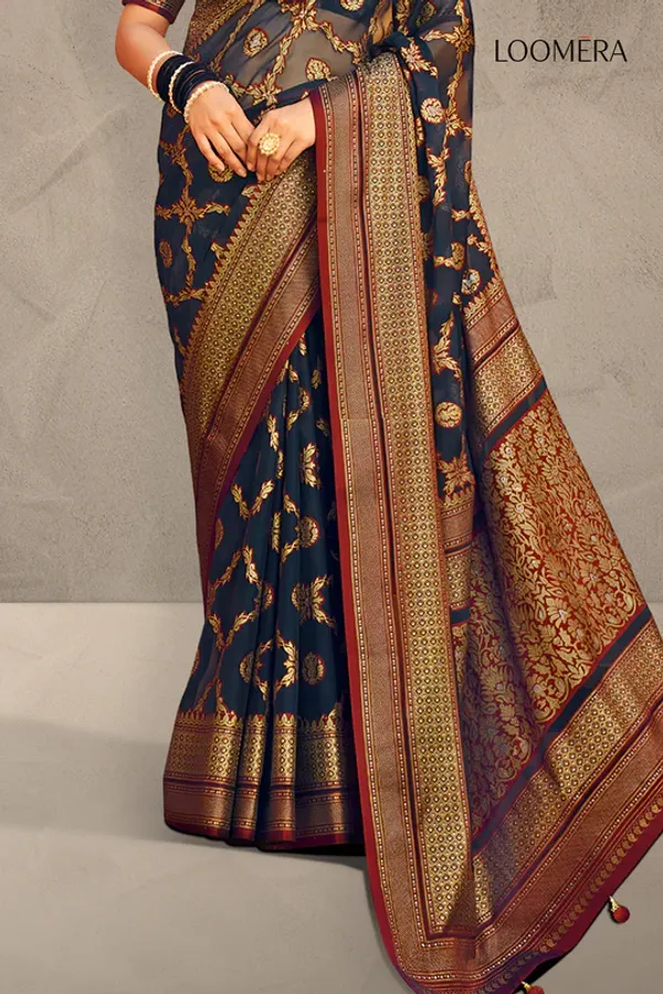 Black_Georgette_Saree_With_Golden_Foil_Print