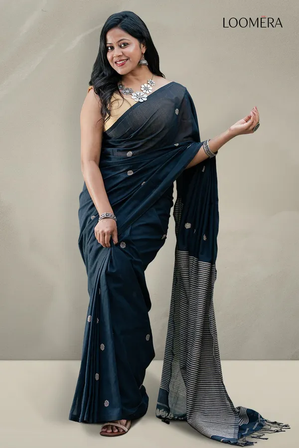 Black_Handloom_Cotton_Saree_With_Butta