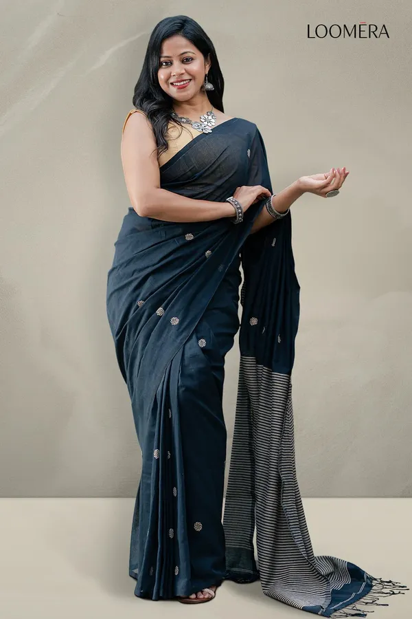 Black_Handloom_Cotton_Saree_With_Butta