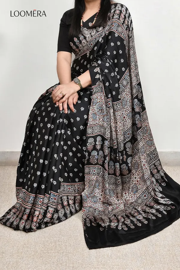 Black_Modal_Silk_Saree_with_Floral_Prints