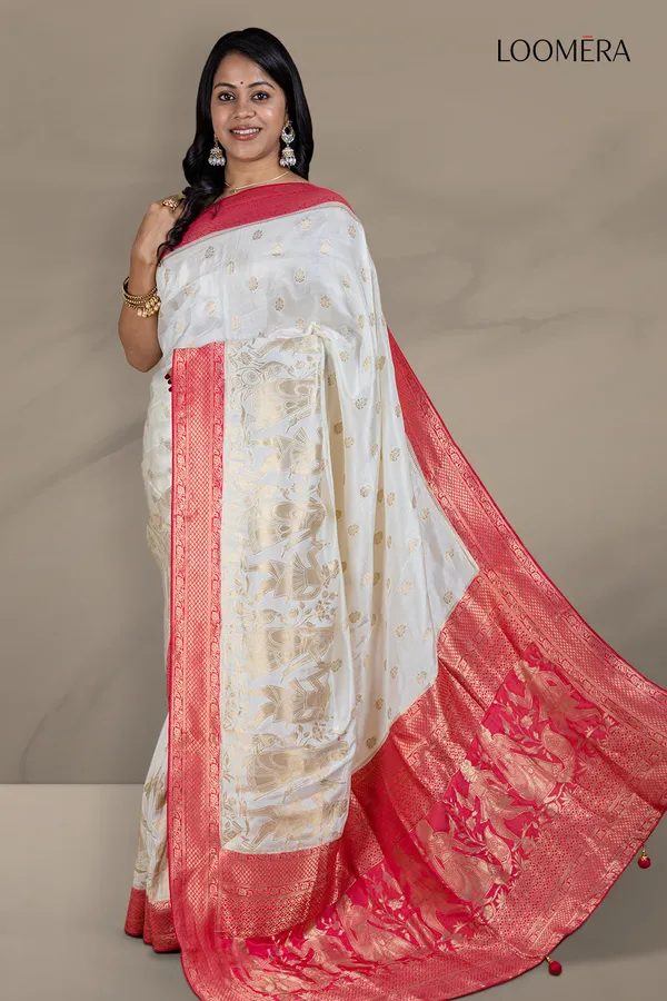 White_Dola_Silk_Saree_With_Red_Zari_Border