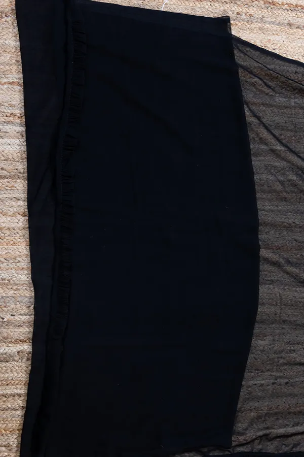Black_Georgette_Saree_With_Multicoloured_Sequins_Work
