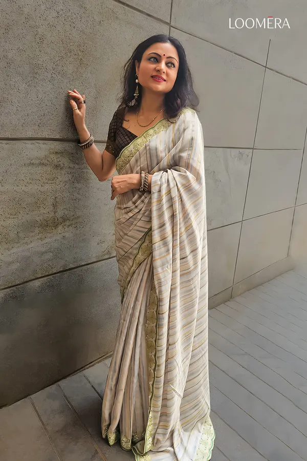 Multicolour_Jute_Cotton_Embroideried_Saree_With_Fancy_Blouse