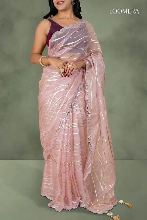 Pastel_Onion_Pink_Foil_Print_Organza_Saree_With_Mirror_Scallop_Border