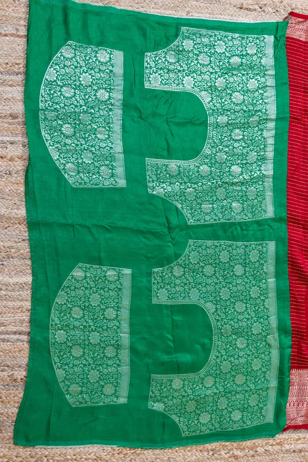 Red_Semi_Silk_Saree_With_Golden_Zari_Border