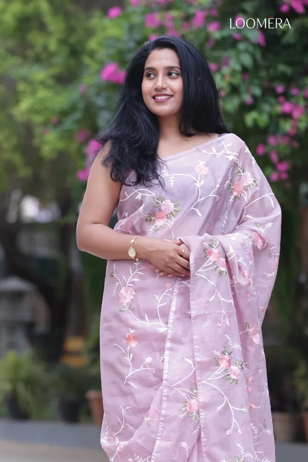 Lavender_Crushed_Tissue_Saree_With_Floral_Embroidery