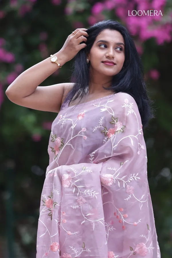Lavender_Crushed_Tissue_Saree_With_Floral_Embroidery