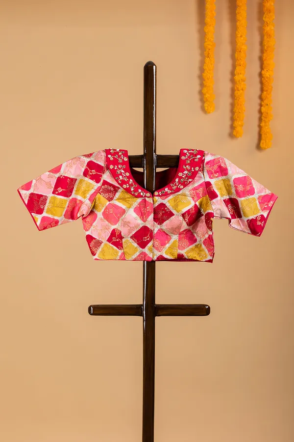 Mauve_Pink_Saree_With_Zari_Border_And_Readymade_Blouse