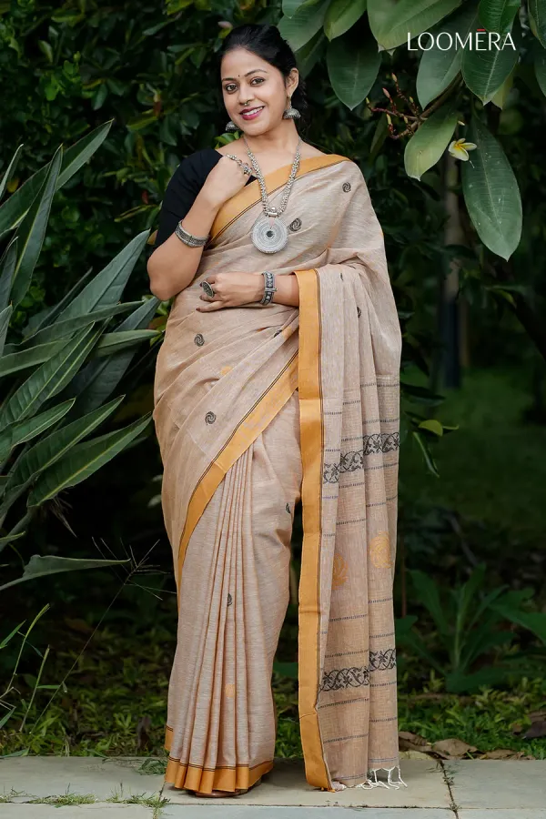 Light_Peach_Bengal_Handloom_Cotton_Saree_with_Yellow_Border