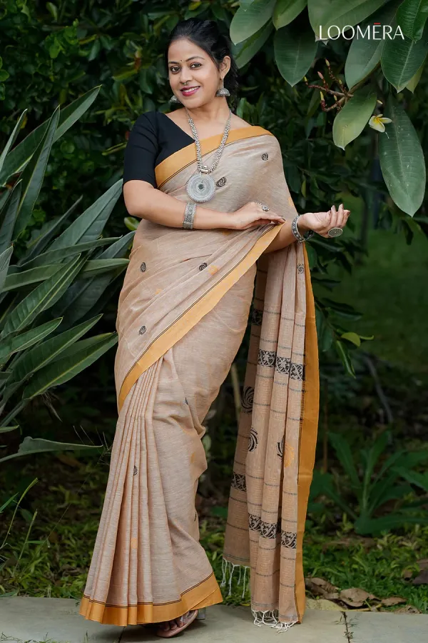 Light_Peach_Bengal_Handloom_Cotton_Saree_with_Yellow_Border