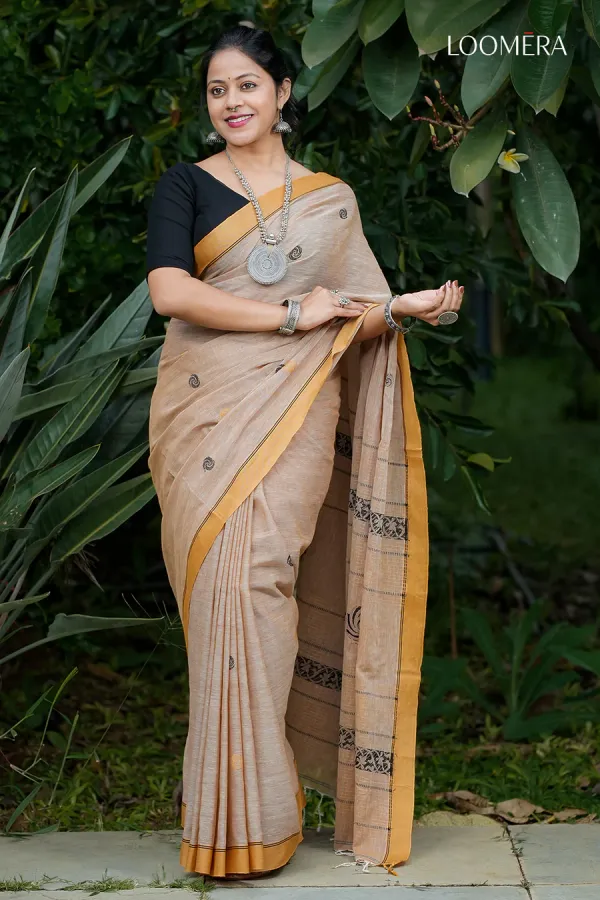 Light_Peach_Bengal_Handloom_Cotton_Saree_with_Yellow_Border