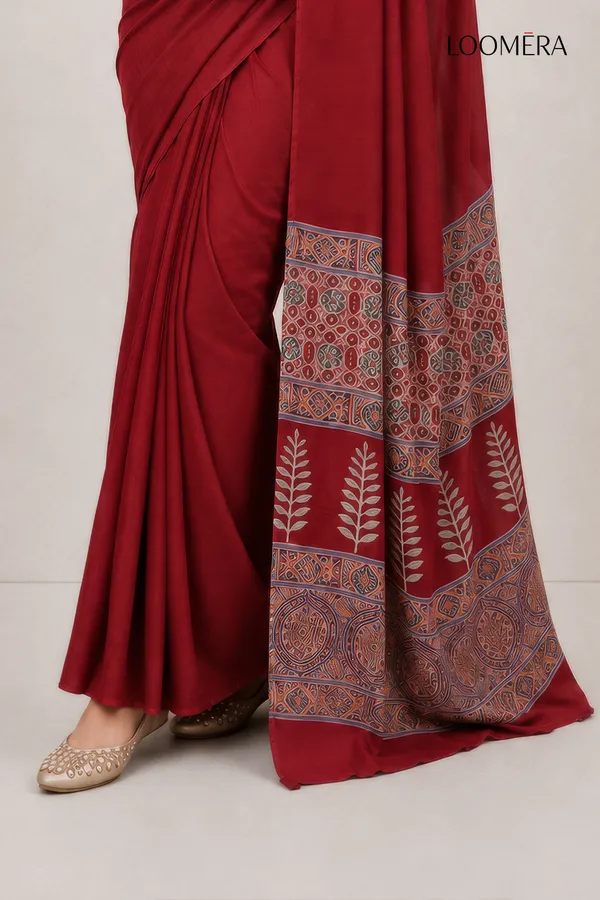 Red_Saree_with_Ajrakh_Pallu